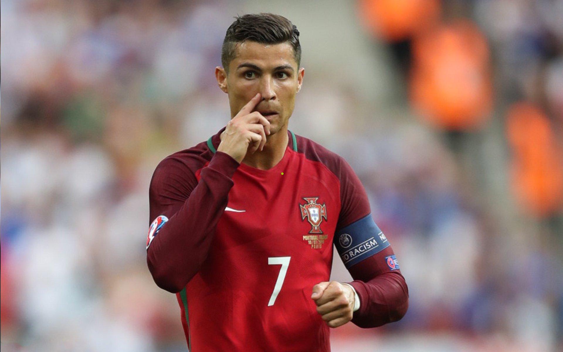 国字号球员罕见温情一幕！对手崩溃痛哭，全队集体安慰彰显体育精神