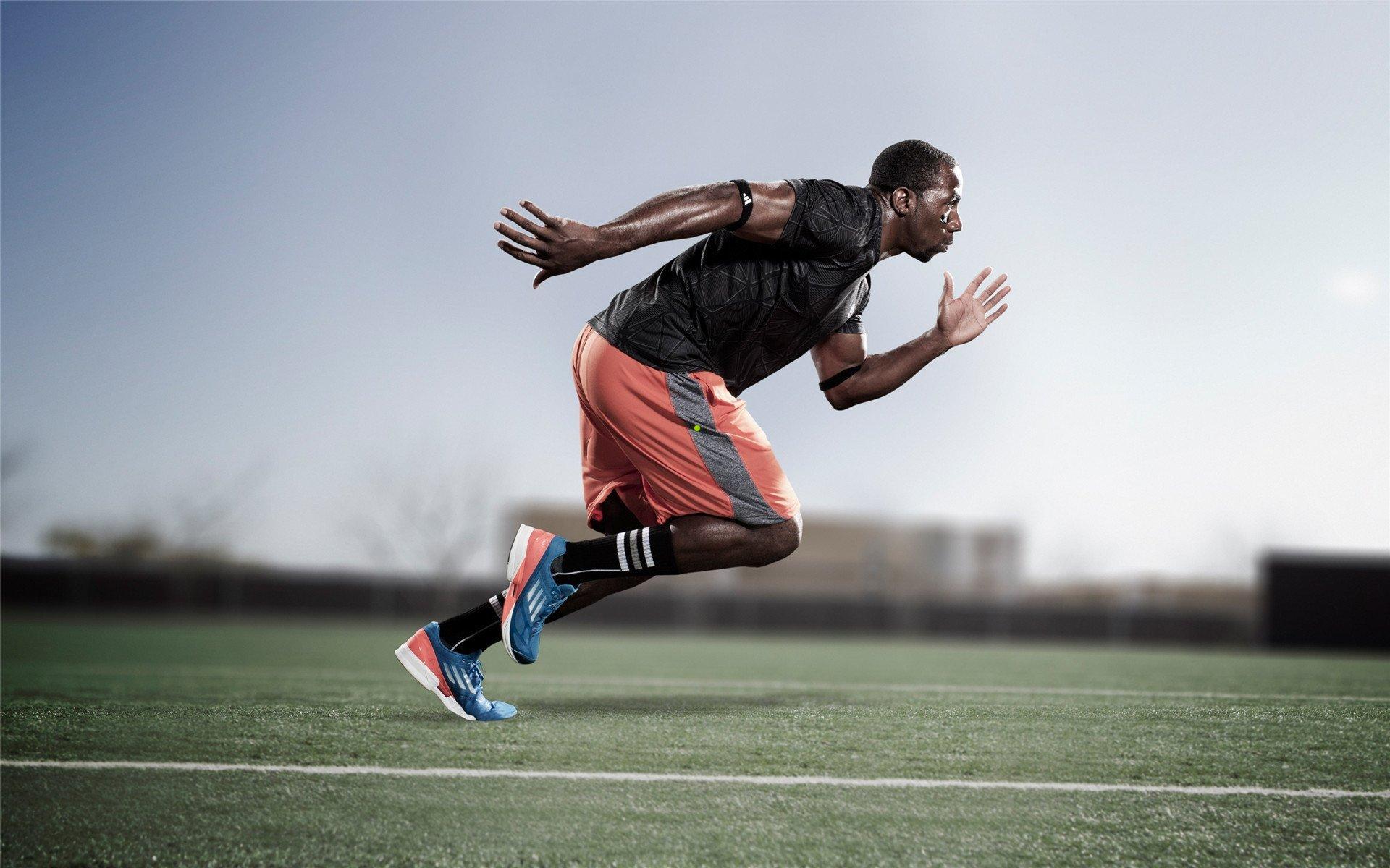 懂球译站独家报道，网球少年伯纳乌绽放，草根传奇震撼体坛